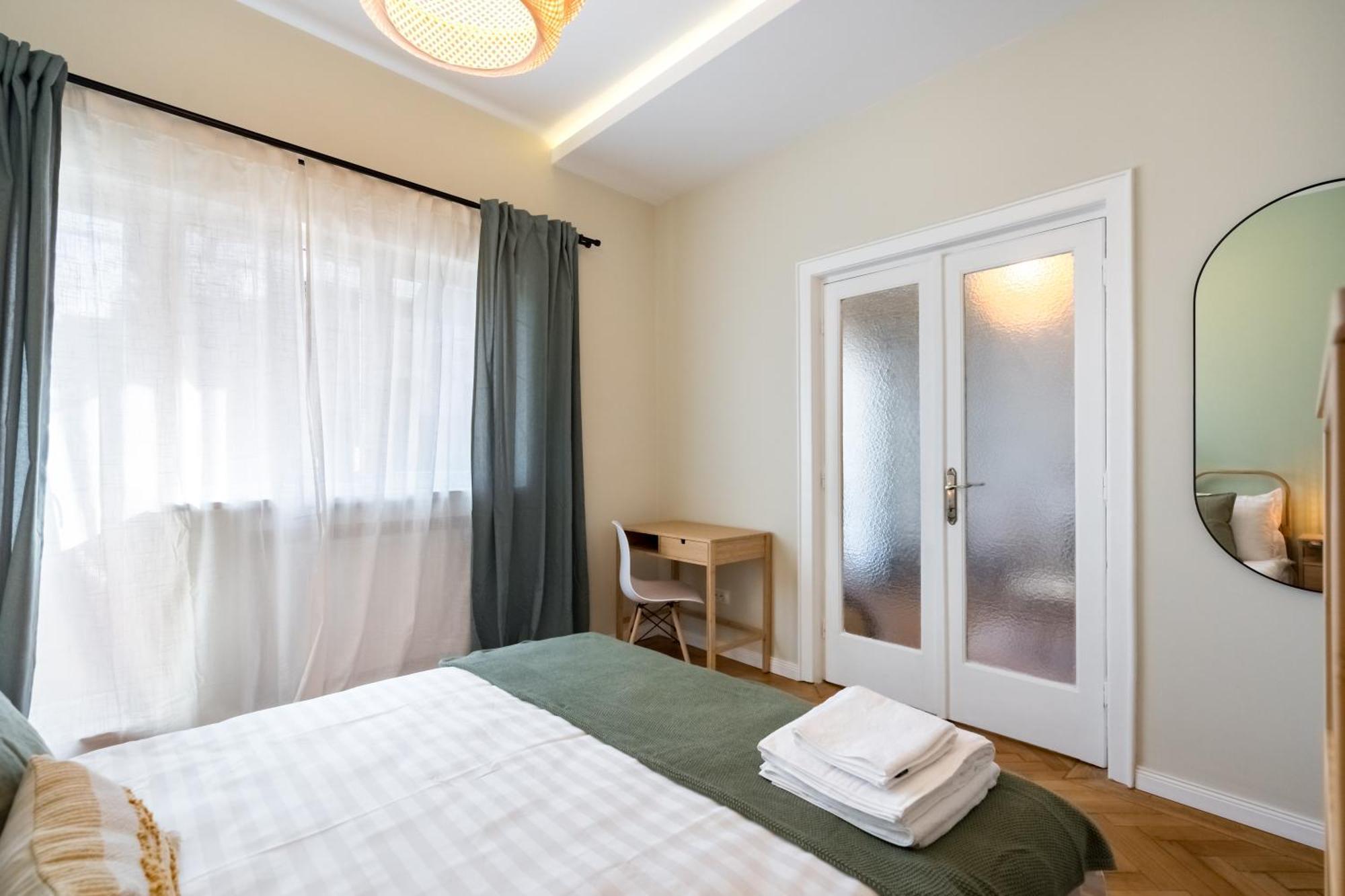 Urban Dream Studio With City Views & Comfort Бухарест Экстерьер фото
